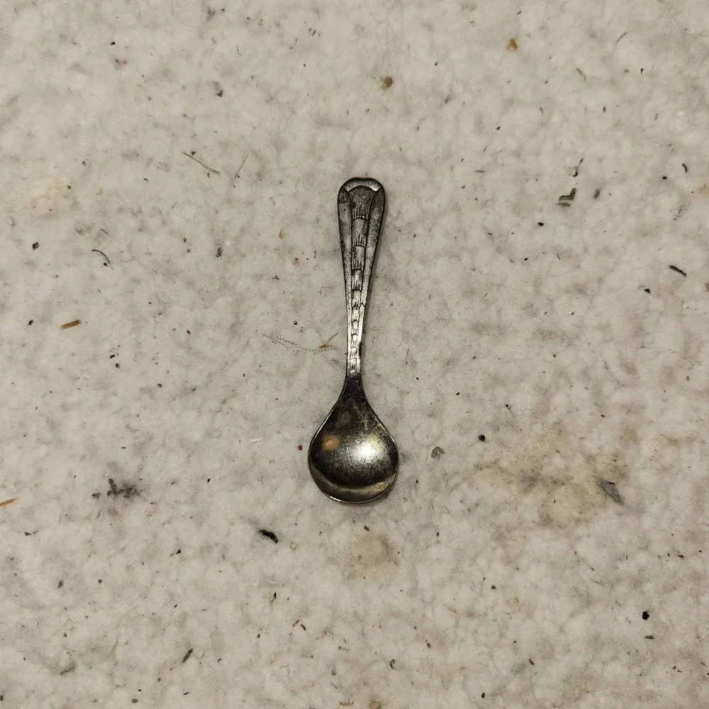 FeaturesUnique mini spoon‎ brooch designDecorative vintage handle...